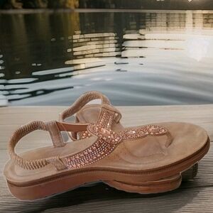 Wms Sz 9W Thong Slingback Sandal Blush Rose Gold Rhinestone Bling Embellishment